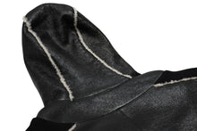 Load image into Gallery viewer, 極美品 CHANEL シャネル スポーツライン メンズ ムートンジャケット P33734W04172 サイズ50 ココマーク ブラック 中古 4b012756