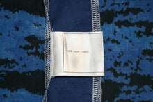 Load image into Gallery viewer, CHANEL シャネル サーフライン オープンカラーシャツ 開襟シャツ P19544V11372 サイズ44 ココマーク 総柄 美品 中古 4b012770