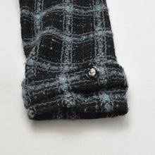 Load image into Gallery viewer, 極美品 CHANEL シャネル ツイード メンズ ロングコート P78174V70206 サイズ50 ココマーク ブルー グレー ブラック ベルト付き 中古 4b012771