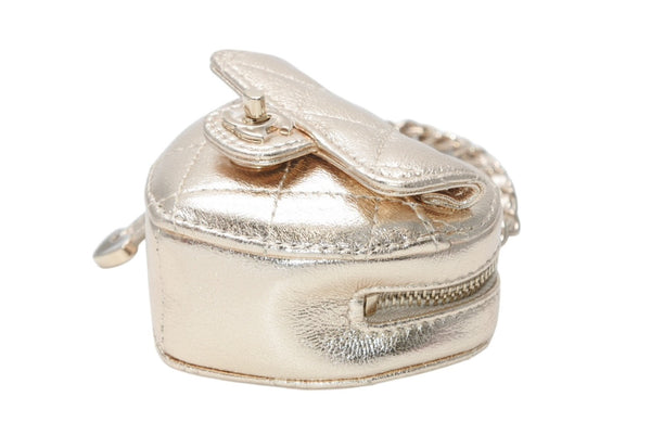 新品未使用 CHANEL シャネル 25AW ハートバッグチャーム AP4838 ランダム番台 ココマーク マトラッセ ラムスキン ゴールド 中古 4b012785