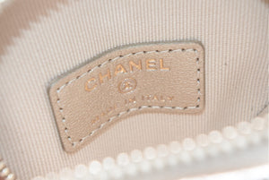 新品未使用 CHANEL シャネル 25AW ハートバッグチャーム AP4838 ランダム番台 ココマーク マトラッセ ラムスキン ゴールド 中古 4b012785