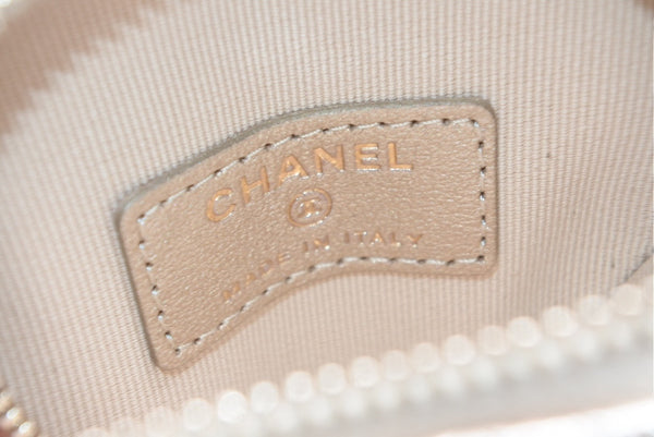 新品未使用 CHANEL シャネル 25AW ハートバッグチャーム AP4838 ランダム番台 ココマーク マトラッセ ラムスキン ゴールド 中古 4b012785