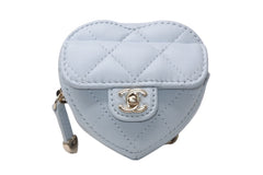 新品未使用 CHANEL シャネル 25AW ハートバッグチャーム AP4838 ランダム番台 ココマーク マトラッセ ラムスキン ライトブルー 中古 4b012786
