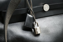Load image into Gallery viewer, 極美品 HERMES エルメス エールバッグジップMM 2WAYバッグ トワルアッシュベルリンヌ ヴァッシュハンター ノワール シルバー金具 A刻印 中古 4b012858