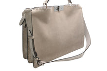Load image into Gallery viewer, 極美品 FENDI フェンディ Peekaboo ISeeU ピーカブー アイシーユー ミディアム ハンドバッグ 7VA529 グレージュ スウェード 中古 4b012863