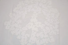 Load image into Gallery viewer, READY MADE レディメイド ×DENIM TEARS COTTON WREATH TSHIRT 半袖Ｔシャツ RE-DT-WH-00-00-12 ホワイト コットン 中古 4b012894