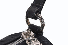 Load image into Gallery viewer, 新品未使用 CHROME HEARTS クロムハーツ ナイロンポーチ 新作 総柄 マルチロゴ ナイロン バッグ レザーパッチ 中古 4b012915