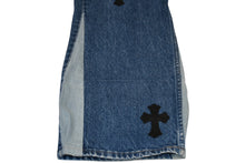 Load image into Gallery viewer, CHROME HEARTS クロムハーツ × GALLERY DEPT. ギャラリーデプト セメタリークロスパッチデニム サイズ34 ドッキング 20パッチ 美品 中古 4b012920