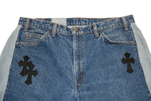 Load image into Gallery viewer, CHROME HEARTS クロムハーツ × GALLERY DEPT. ギャラリーデプト セメタリークロスパッチデニム サイズ34 ドッキング 20パッチ 美品 中古 4b012920