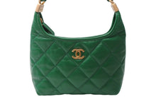 Load image into Gallery viewer, 極美品 CHANEL シャネル スモール ホーボーバッグ ワンショルダーバッグ AS4922 ランダム番台 ココマーク シャイニーラムスキン 中古 4b012924