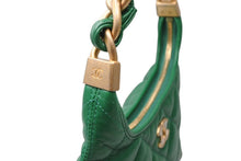 Load image into Gallery viewer, 極美品 CHANEL シャネル スモール ホーボーバッグ ワンショルダーバッグ AS4922 ランダム番台 ココマーク シャイニーラムスキン 中古 4b012924