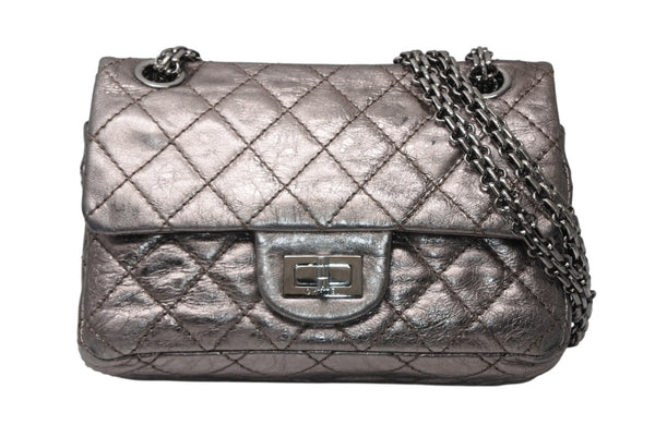 極美品 CHANEL シャネル 2.55 マトラッセ20 Wフラップ Wチェーンショルダーバッグ 11番台 ココマーク エイジドカーフ シルバー 中古 4b012925