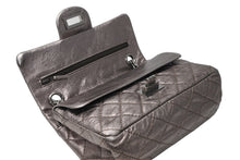 Load image into Gallery viewer, 極美品 CHANEL シャネル 2.55 マトラッセ20 Wフラップ Wチェーンショルダーバッグ 11番台 ココマーク エイジドカーフ シルバー 中古 4b012925
