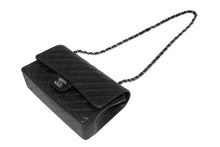 Load image into Gallery viewer, 新品未使用 CHANEL シャネル マトラッセ25 Wフラップ Wチェーンショルダーバッグ 30番台 ココマーク キャビアスキン シルバー金具 中古 4b012926