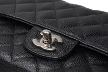 Load image into Gallery viewer, 新品未使用 CHANEL シャネル マトラッセ25 Wフラップ Wチェーンショルダーバッグ 30番台 ココマーク キャビアスキン シルバー金具 中古 4b012926