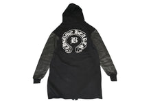 Load image into Gallery viewer, CHROME HEARTS × Bella Hadid クロムハーツ ベラハディッド イニシャルパッチロゴ ダガージップ レザー切り替えロング丈パーカー ブラック サイズXS 美品 中古 4b012942