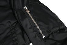 Load image into Gallery viewer, CHROME HEARTS クロムハーツ ジャケット MA1 サイズXS レザーパッチ ブラック ナイロン シルバー925 美品 中古 4b012948