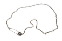 Load image into Gallery viewer, 極美品 CHROME HEARTS クロムハーツ セーフティピン ネックレス スモール 1Pダイヤ チャーム シルバー SV925 5.8g 中古 4b012950