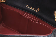 Load image into Gallery viewer, CHANEL シャネル フルフラップ ミニマトラッセ19 Sチェーンショルダーバッグ 1番台 ラムスキン ココマーク ブラック 美品 中古 4b012955