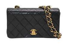 Load image into Gallery viewer, CHANEL シャネル フルフラップ ミニマトラッセ19 Sチェーンショルダーバッグ 1番台 ラムスキン ココマーク ブラック 美品 中古 4b012955