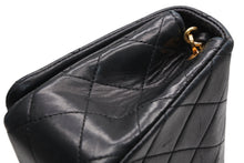 Load image into Gallery viewer, CHANEL シャネル フルフラップ ミニマトラッセ19 Sチェーンショルダーバッグ 1番台 ラムスキン ココマーク ブラック 美品 中古 4b012955