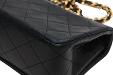 Load image into Gallery viewer, CHANEL シャネル フルフラップ ミニマトラッセ19 Sチェーンショルダーバッグ 1番台 ラムスキン ココマーク ブラック 美品 中古 4b012955
