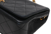 Load image into Gallery viewer, CHANEL シャネル フルフラップ ミニマトラッセ19 Sチェーンショルダーバッグ 1番台 ラムスキン ココマーク ブラック 美品 中古 4b012955