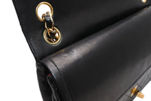 Load image into Gallery viewer, CHANEL シャネル マトラッセ25 Wフラップ Wチェーンショルダーバッグ 0番台 ココマーク ラムスキン ブラック 美品 中古 4b012956