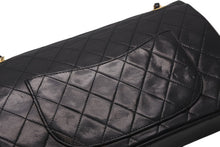 Load image into Gallery viewer, CHANEL シャネル マトラッセ25 Wフラップ Wチェーンショルダーバッグ 0番台 ココマーク ラムスキン ブラック 美品 中古 4b012956