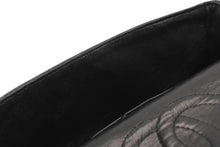 Load image into Gallery viewer, 極美品 CHANEL シャネル マトラッセ25 Wフラップ Wチェーンショルダーバッグ 13番台 ココマーク キャビアスキン ブラック 中古 4b012957