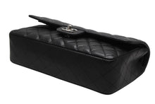 Load image into Gallery viewer, 極美品 CHANEL シャネル マトラッセ25 Wフラップ Wチェーンショルダーバッグ 13番台 ココマーク キャビアスキン ブラック 中古 4b012957