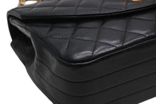 Load image into Gallery viewer, CHANEL シャネル マトラッセ23 ハーフムーン Sチェーンショルダーバッグ A01275 1番台 ココマーク ラムスキン ブラック 美品 中古 4b012958