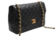 Load image into Gallery viewer, CHANEL シャネル マトラッセ23 ハーフムーン Sチェーンショルダーバッグ A01275 1番台 ココマーク ラムスキン ブラック 美品 中古 4b012958