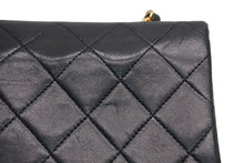 Load image into Gallery viewer, CHANEL シャネル マトラッセ23 ハーフムーン Sチェーンショルダーバッグ A01275 1番台 ココマーク ラムスキン ブラック 美品 中古 4b012958