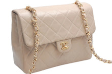 Load image into Gallery viewer, 極美品 CHANEL シャネル ミニマトラッセ20 Sフラップ Sチェーンショルダーバッグ 1番台 ココマーク ラムスキン ベージュ 中古 4b012959