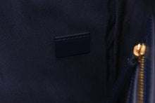 Load image into Gallery viewer, 新品未使用 CHANEL シャネル デニムクラッチバッグ 29番台 ココマーク ステッチ インディゴブルー ゴールド金具 中古 4b013003