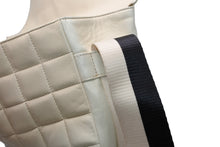 Load image into Gallery viewer, 極美品 CHANEL シャネル チョコバー ショルダーバッグ 6番台 ココマーク ラムスキン キルティング アイボリー ゴールド金具 中古 4b013008