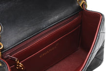 Load image into Gallery viewer, 極美品 CHANEL シャネル ミニマトラッセ17 Sフラップ Sチェーンショルダーバッグ 2番台 ココマーク ラムスキン ブラック 中古 4b013013