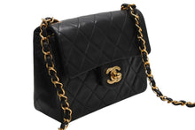 Load image into Gallery viewer, 極美品 CHANEL シャネル ミニマトラッセ17 Sフラップ Sチェーンショルダーバッグ 2番台 ココマーク ラムスキン ブラック 中古 4b013013