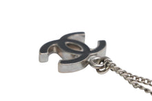 Load image into Gallery viewer, CHANEL シャネル ココマーク ネックレス 重量約6.2g 07V刻印 全長約42.5cm メタル シルバー ブラック 美品 中古 4b011944