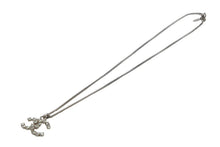 Load image into Gallery viewer, 極美品 CHANEL シャネル ココマーク ネックレス 重量約7.7g 04V刻印 全長約43cm メタル ラインストーン シルバー クリア 中古 4b011980