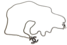 Load image into Gallery viewer, CHANEL シャネル ココマーク ネックレス 重量約5.3g 05P刻印 全長約43.5cm メタル ラインストーン シルバー ブラック 美品 中古 4b011975