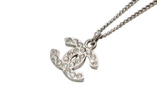 Load image into Gallery viewer, 極美品 CHANEL シャネル ココマーク ネックレス 重量約5.2g 10V刻印 メタル ラインストーン シルバー クリア 中古 4b011939