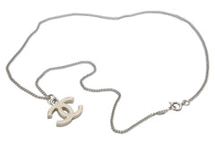 極美品 CHANEL シャネル ココマーク ネックレス 重量約5.8g 05V刻印 全長約43.5cm メタル シルバー アイボリー 中古 4b011967