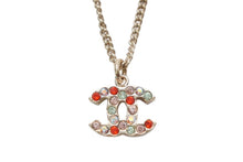 Load image into Gallery viewer, 極美品 CHANEL シャネル ココマーク ネックレス 重量約5.2g 04A刻印 全長約42.5g マルチラインストーン GP メタル ゴールド 中古 4b011926