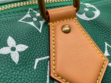 Load image into Gallery viewer, 新品同様 LOUIS VUITTON ルイヴィトン スピーディ P9 バンドリエール40 M24417 2WAY ボストンバッグ グリーン ゴールド金具 中古 4b013043