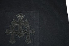 Load image into Gallery viewer, 極美品 CHROME HEARTS クロムハーツ パッチ付き ジップアップフーディー パーカー ロゴ プリント サイズL ブラック 中古 4b013056