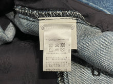 Load image into Gallery viewer, 極美品 CHROME HEARTS クロムハーツ デニムカーペンターカットオフショートパンツ インディゴ シルバー925 サイズ32 中古 4b013064