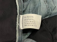 Load image into Gallery viewer, 極美品 CHROME HEARTS クロムハーツ デニム カーペンター カットオフショートパンツ インディゴ シルバー925 サイズ33 中古 4b013065
