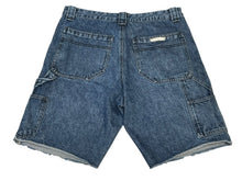 Load image into Gallery viewer, 極美品 CHROME HEARTS クロムハーツ デニム カーペンター カットオフショートパンツ インディゴ シルバー925 サイズ33 中古 4b013065